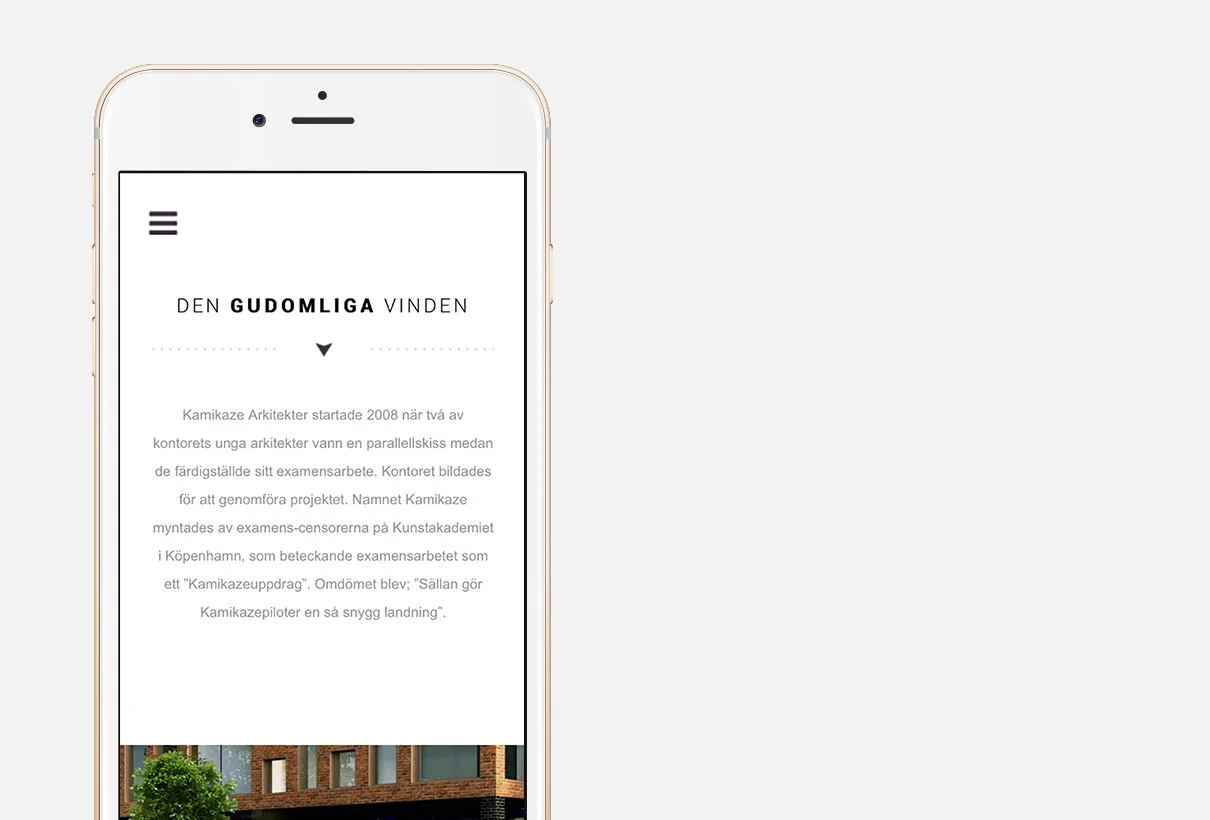Webbplatsen på en mobil: rubriken ”Den gudomliga vinden”, en textspalt och överkanten av en byggnad