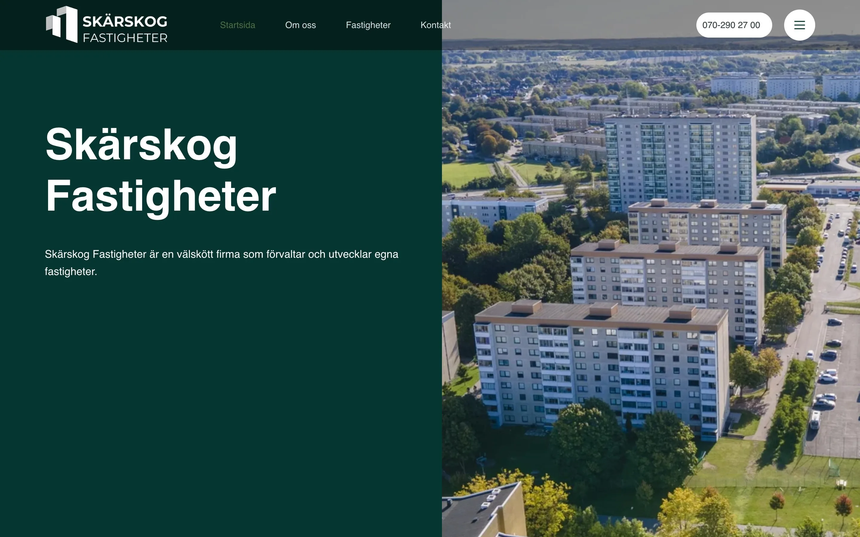Startsidan på en dator: mörkgrön vänsterspalt med texten ”Skärskog Fastigheter” och en flygbild över bostadshus