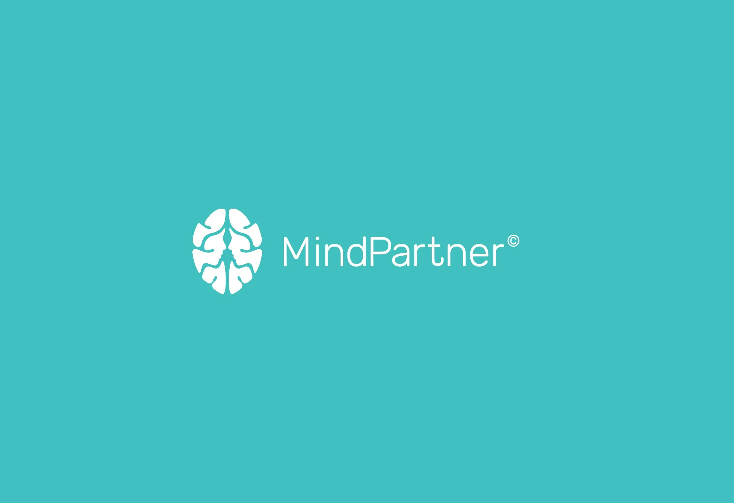 MindPartners logotyp i vitt på turkos botten